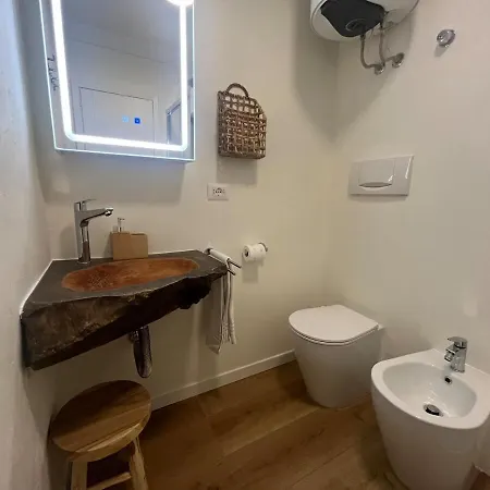 Elegante Con Servizi In Oasi